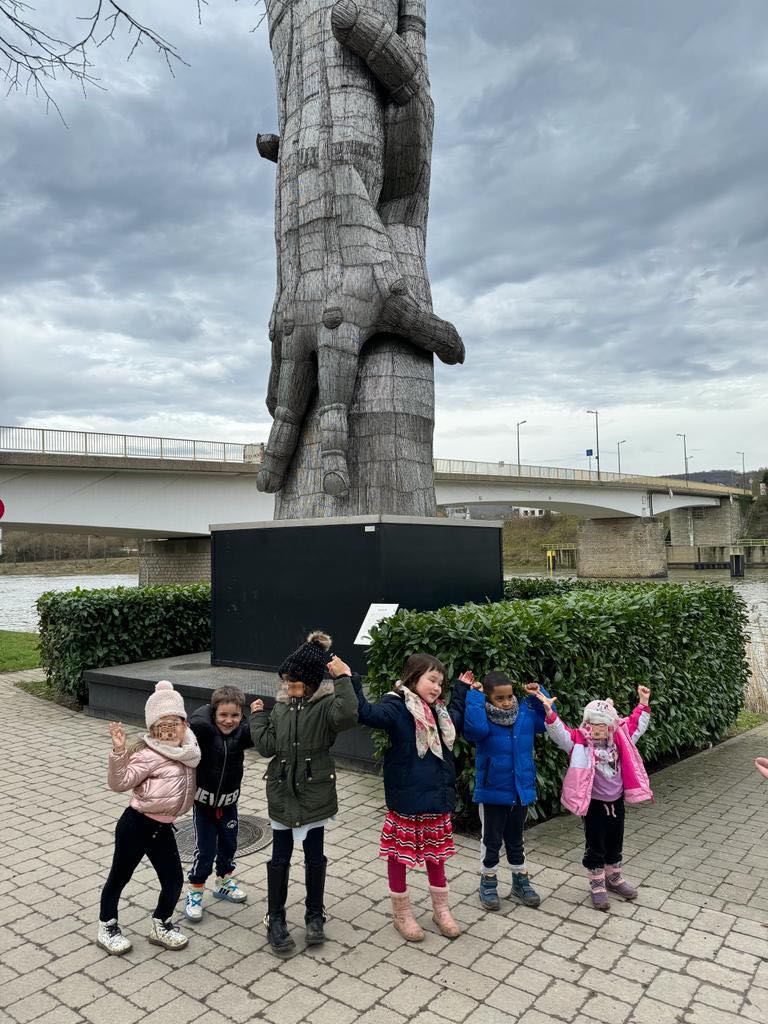 Mat de Scolairen ob der Musel