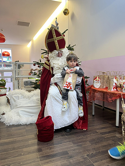 De Kleeschen ass an d'Crèche komm