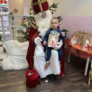 De Kleeschen ass an d'Crèche komm