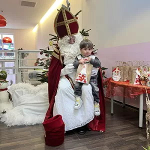 De Kleeschen ass an d'Crèche komm